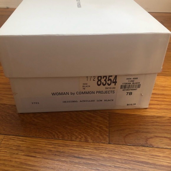 Woman By Common Projects Achilles Low Sneaker - Picture 14 of 14